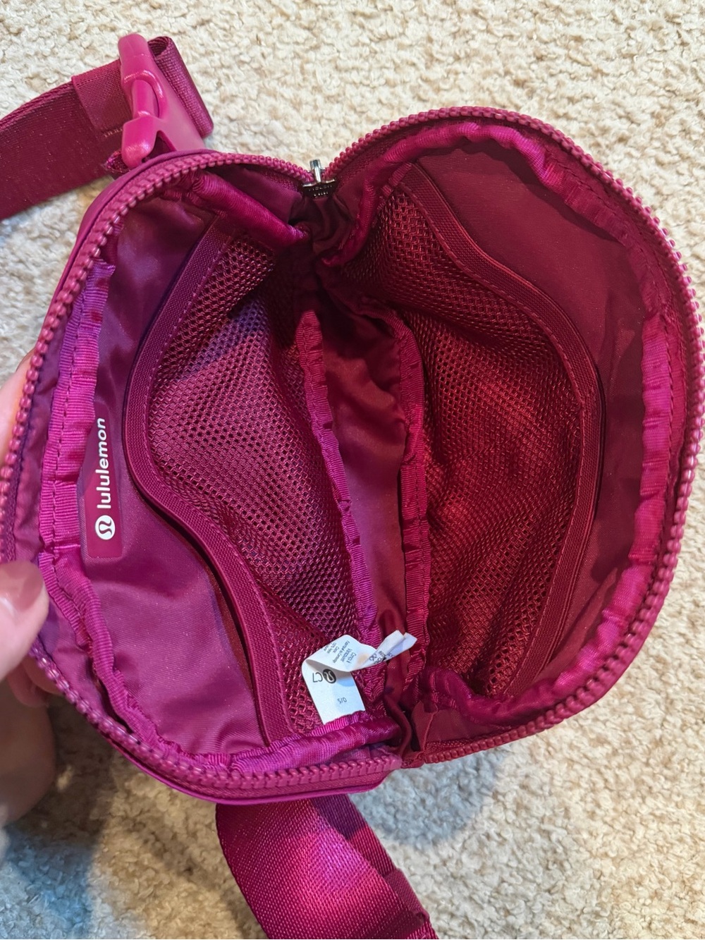 lululemon athletica Fuchsia Crossbody Waist Pack - Picture 3 of 3